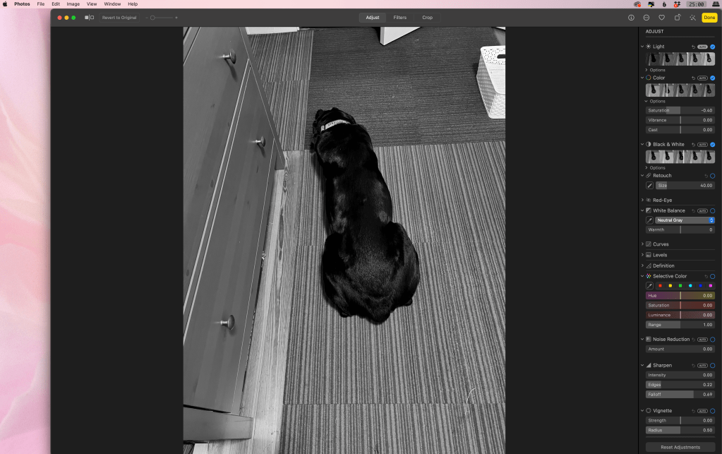 Screenshot of Apple Photos screen showing photo editing options